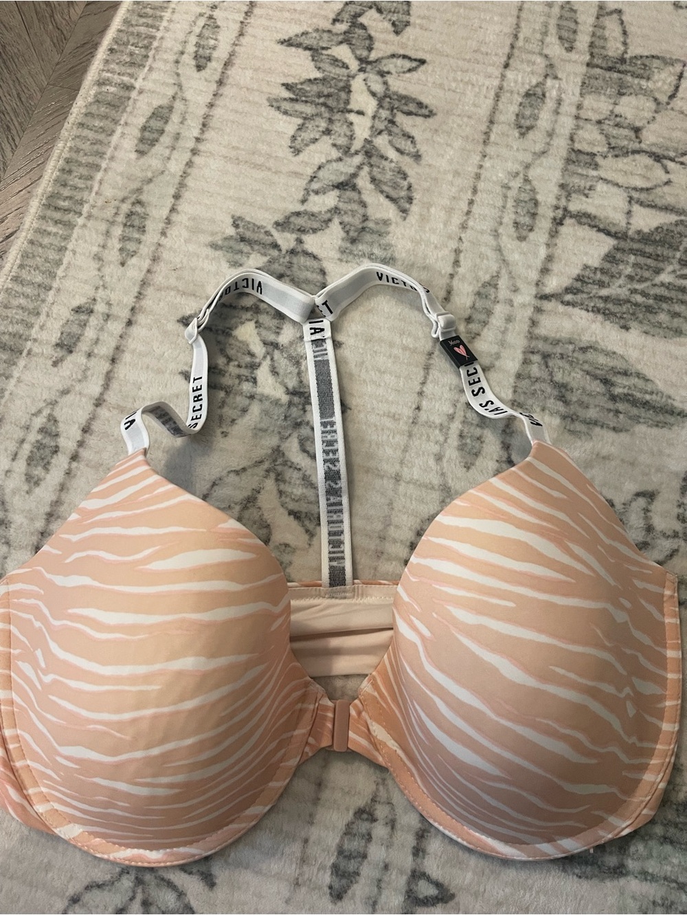 Victoria's Secret Peach Zebra Print t-shirt lightly lined Demi 36DD
